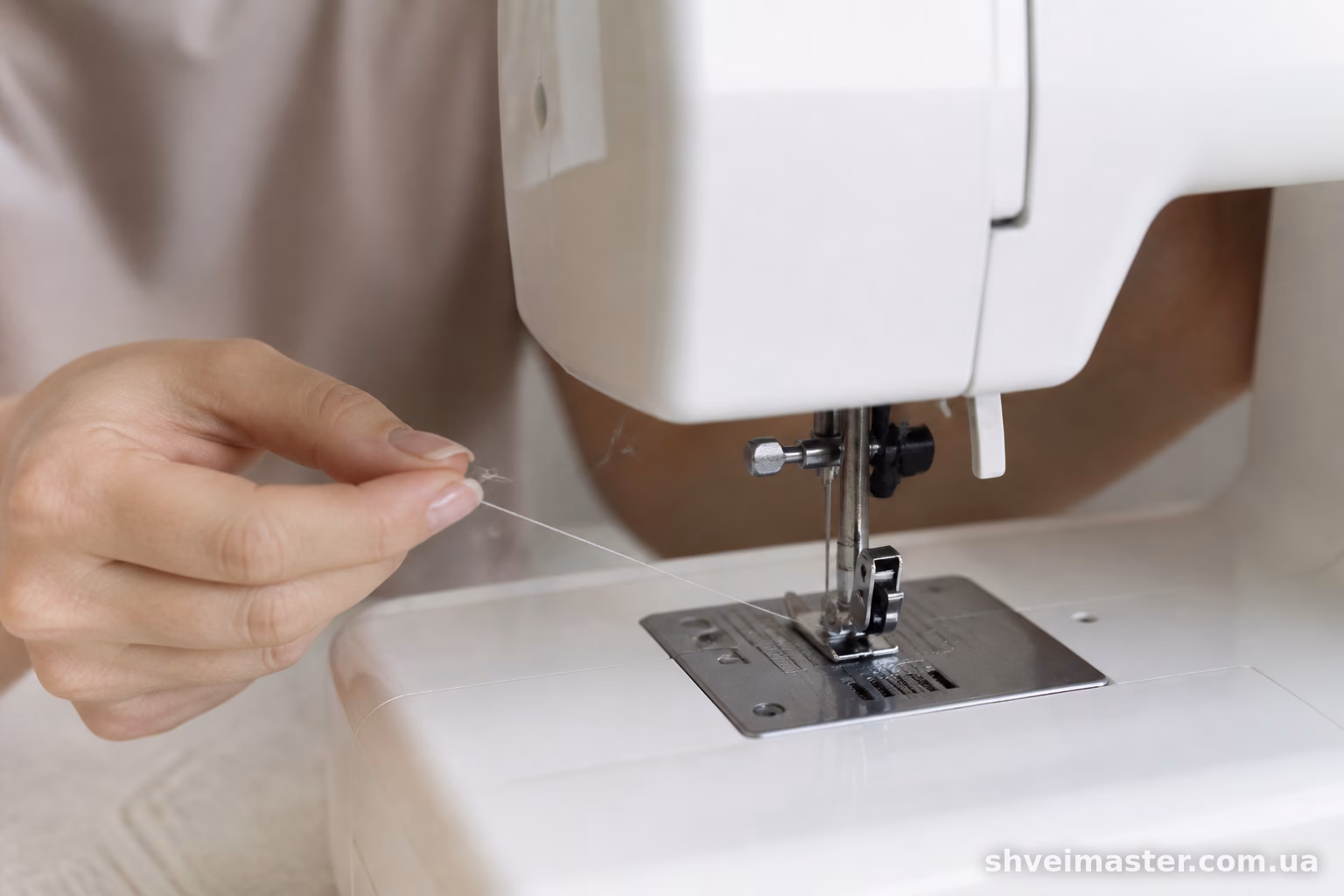 Janome 3112R рве верхню нитку: основні причини