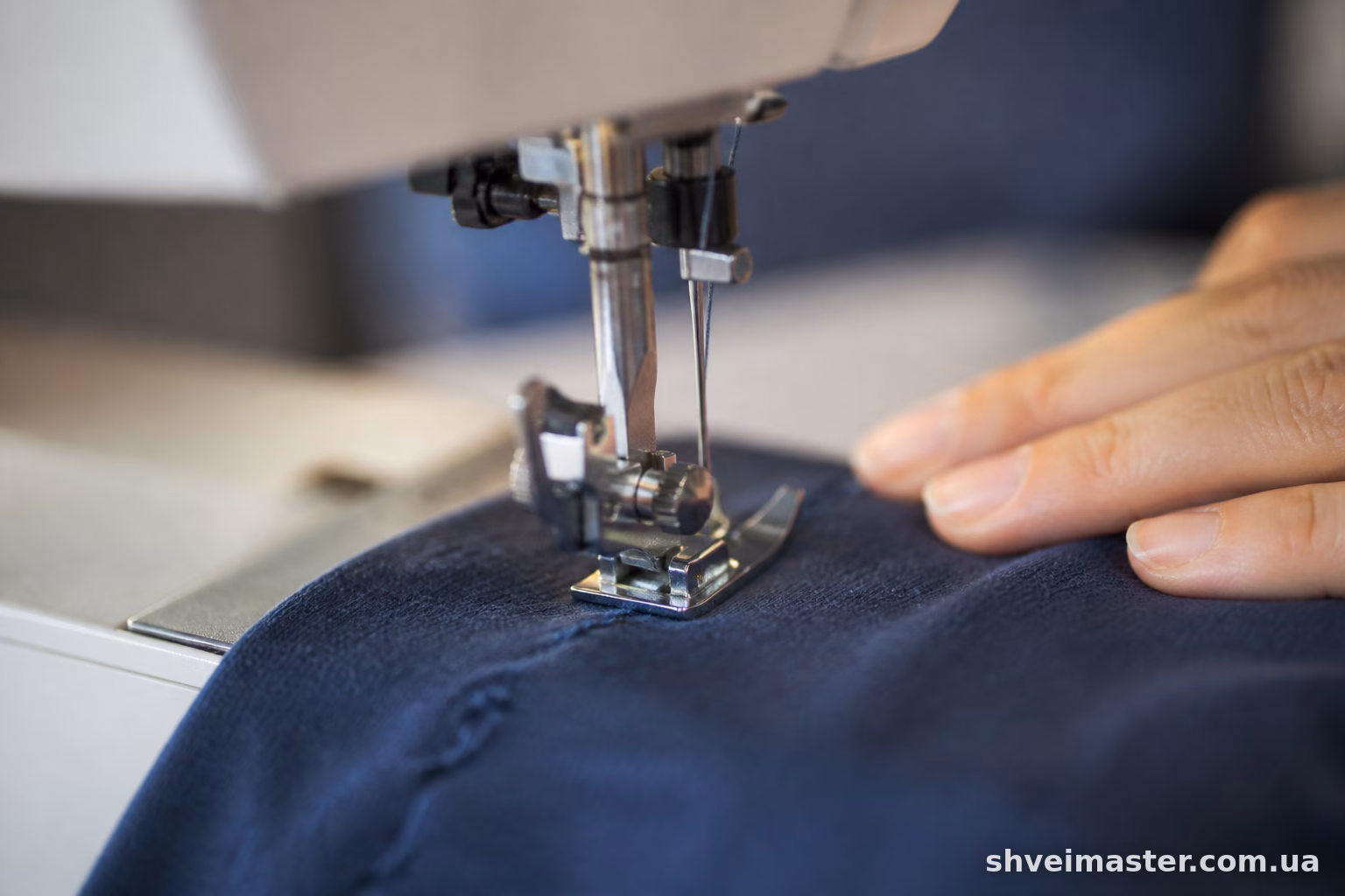 Janome 7524A пропускає стібки на трикотажі