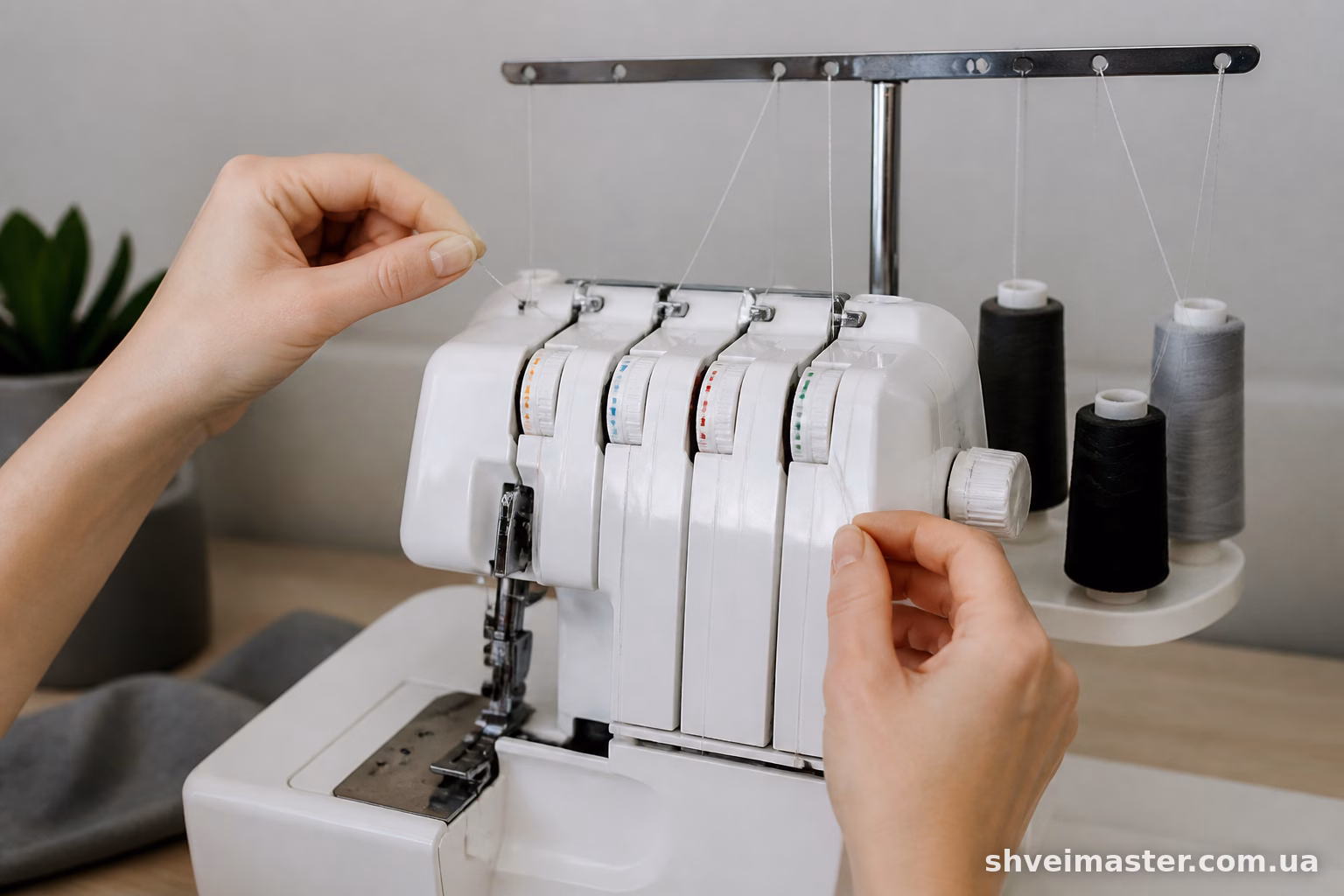 Janome MyLock 714: як правильно заправити 4 нитки